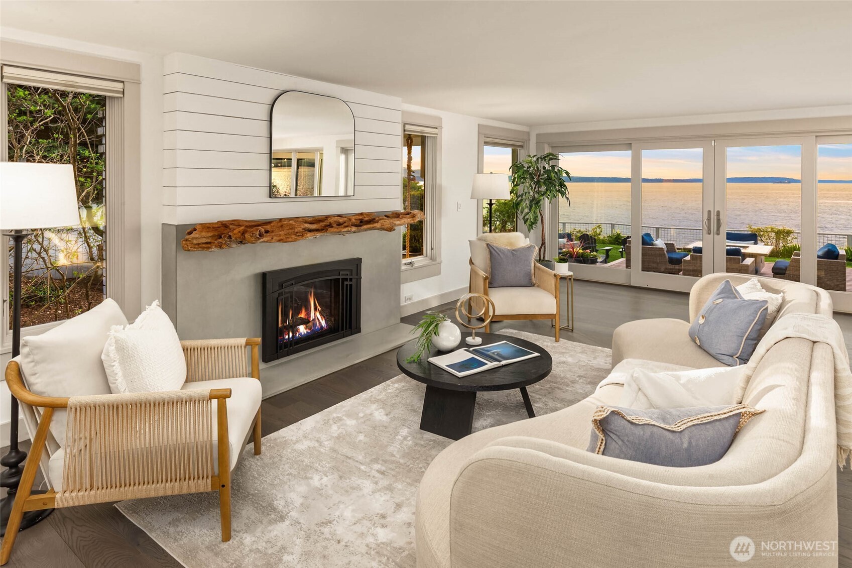 2628 NW Esplanade , Seattle, WA 98117