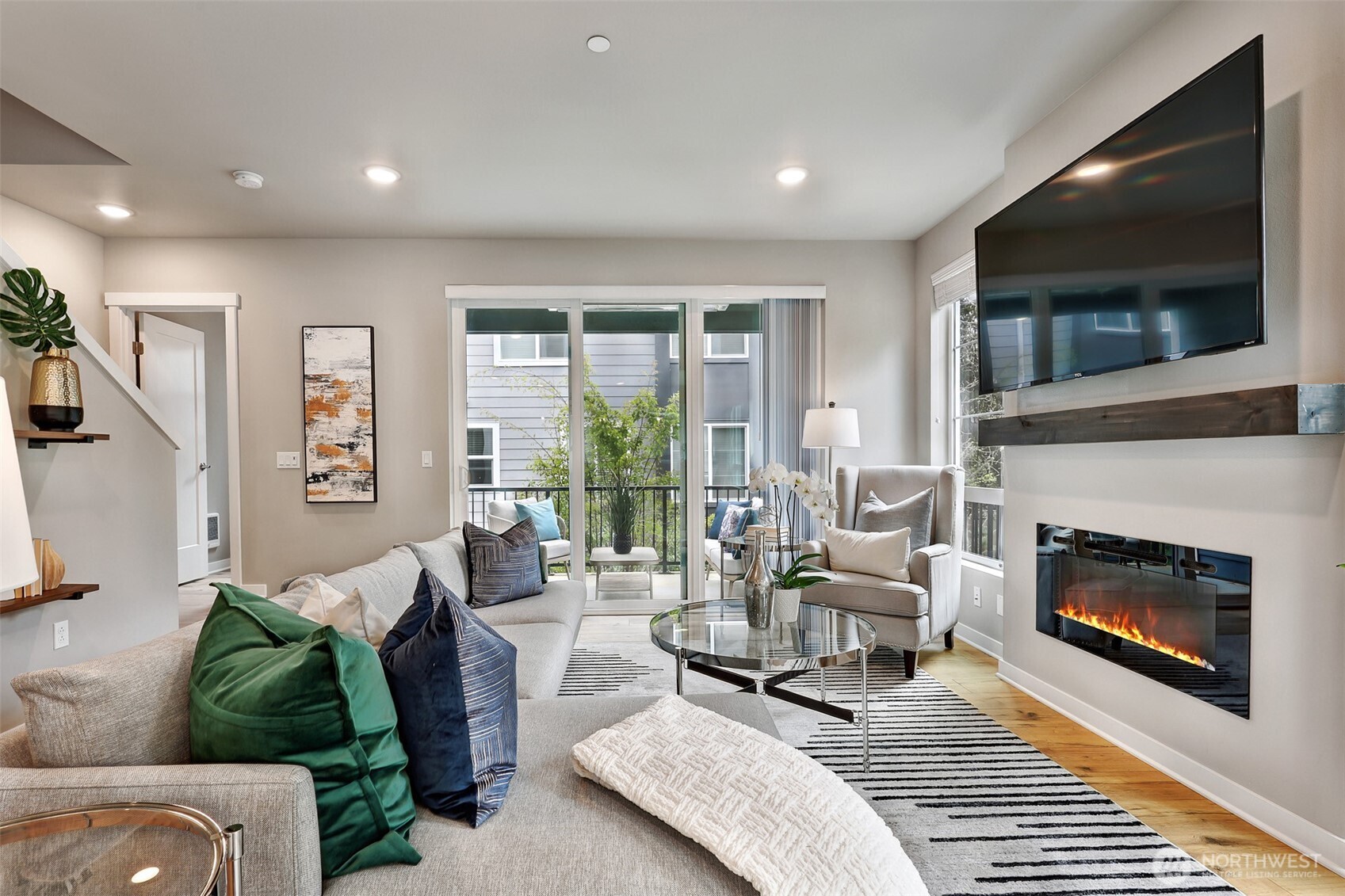 6633 NE 188th Court #6, Kenmore, WA 98028
