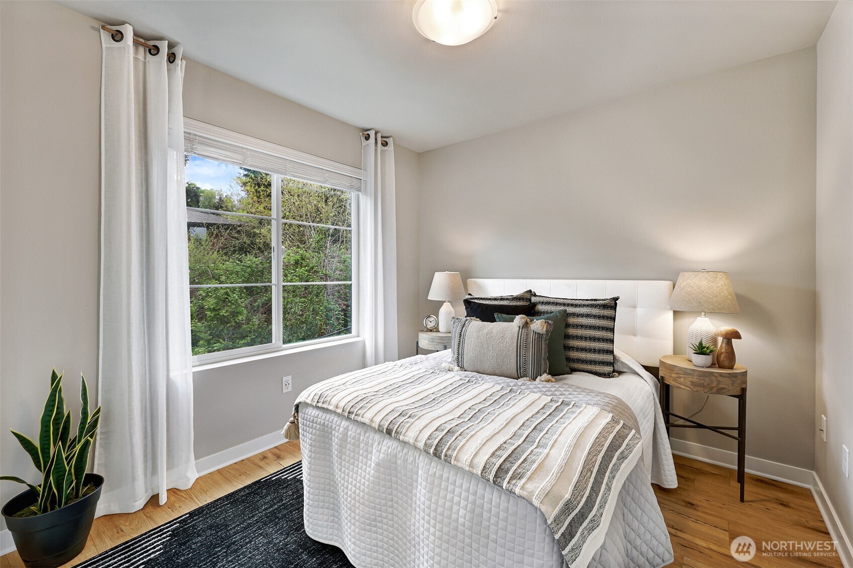 6633 NE 188th Court #6, Kenmore, WA 98028