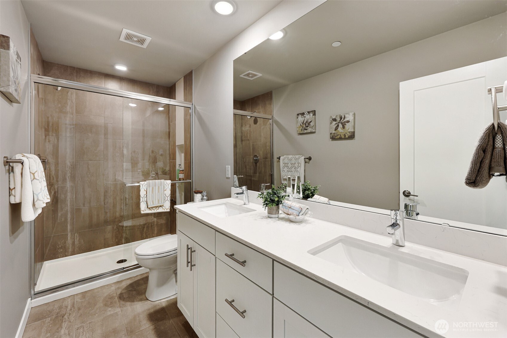 6633 NE 188th Court #6, Kenmore, WA 98028