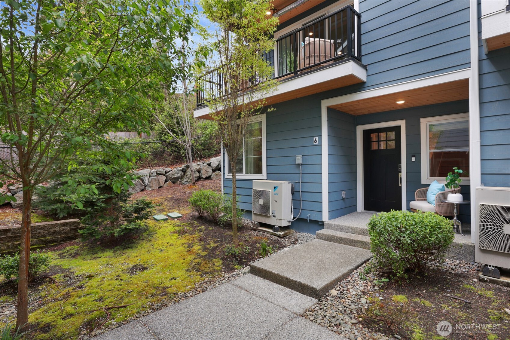 6633 NE 188th Court #6, Kenmore, WA 98028