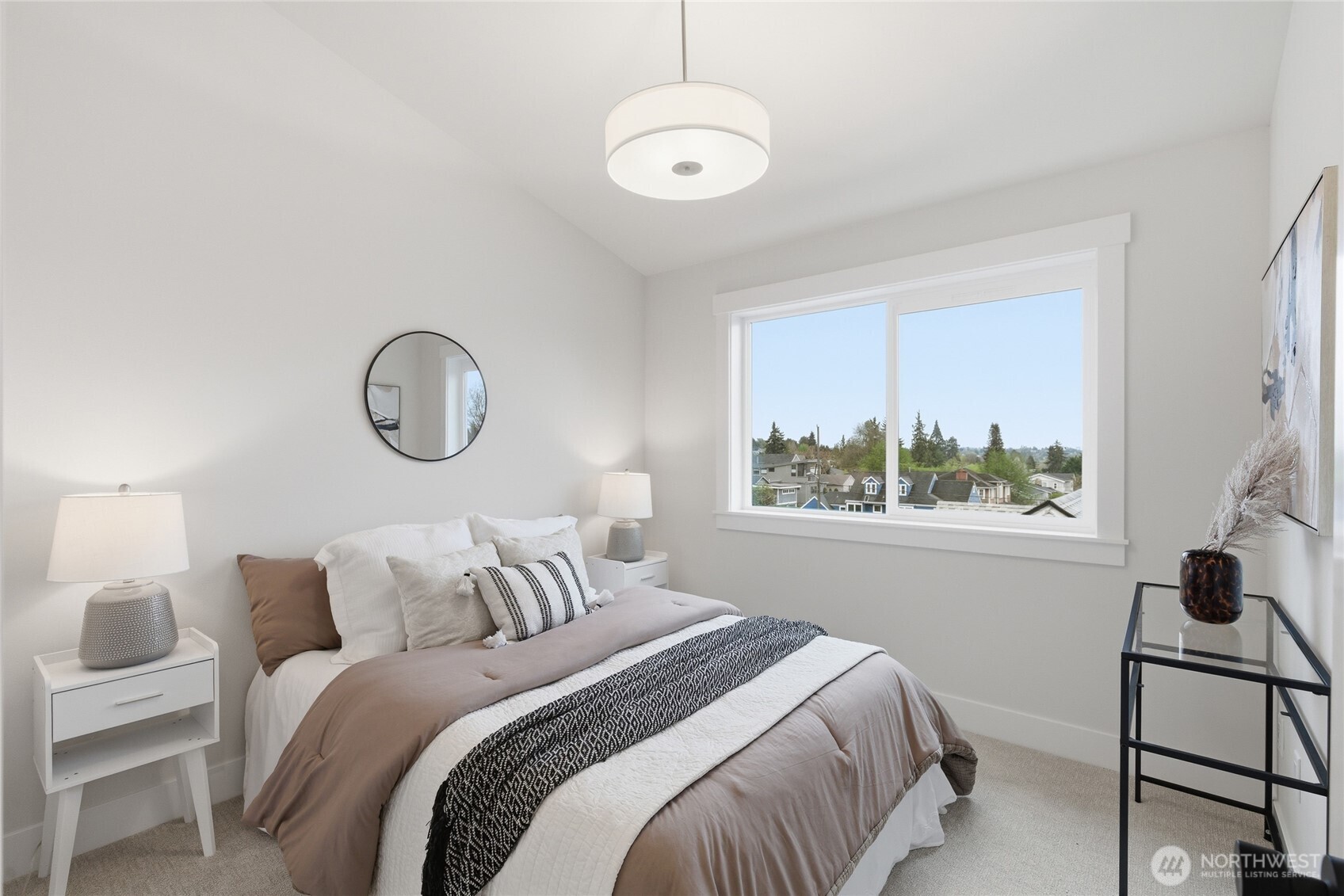 8815 Densmore Avenue N, Seattle, WA 98103