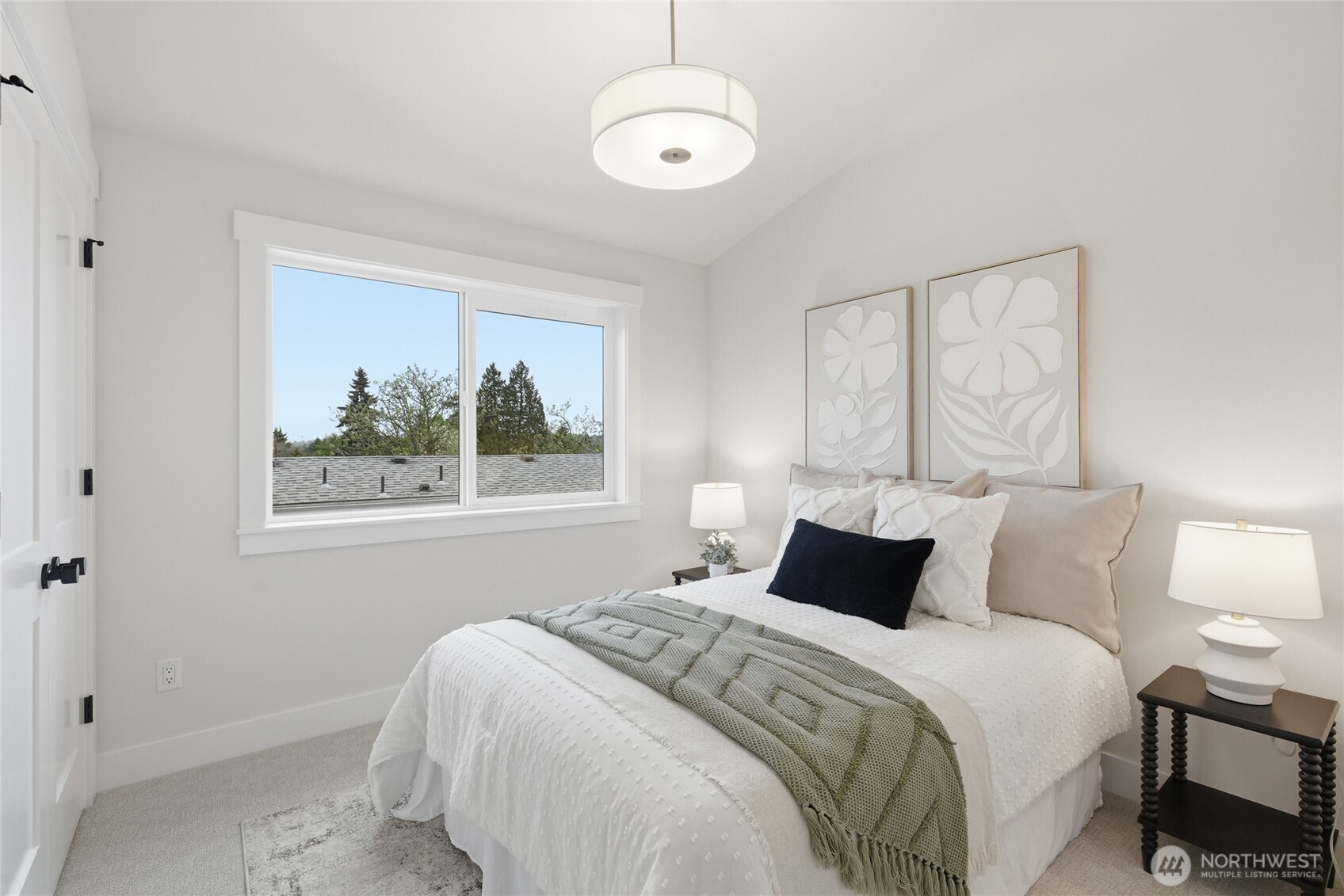 8815 Densmore Avenue N, Seattle, WA 98103