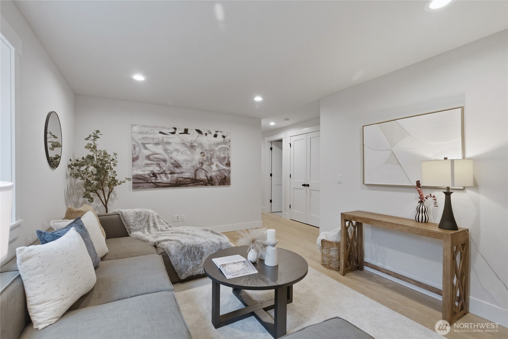8815 Densmore Avenue N, Seattle, WA 98103