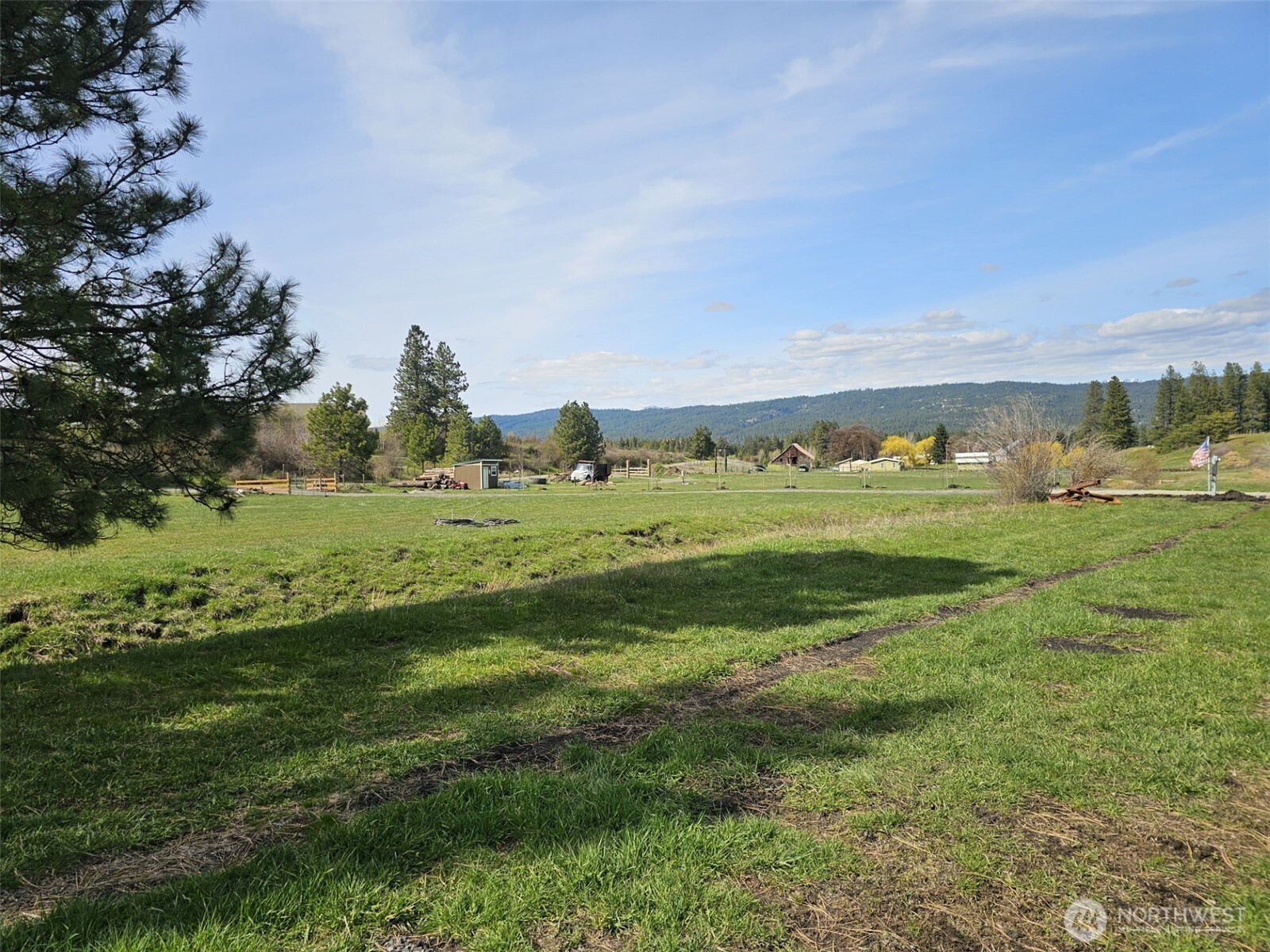 750 Iron Mountain Road , Cle Elum, WA 98922