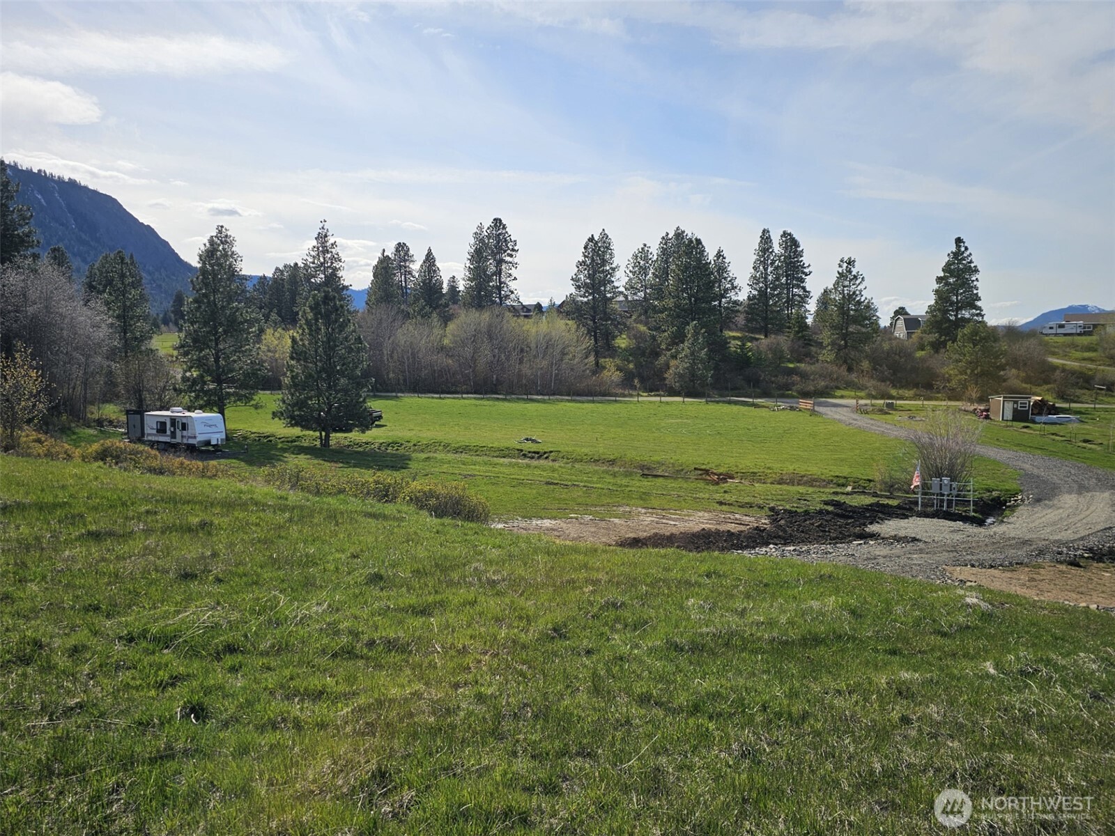 750 Iron Mountain Road , Cle Elum, WA 98922