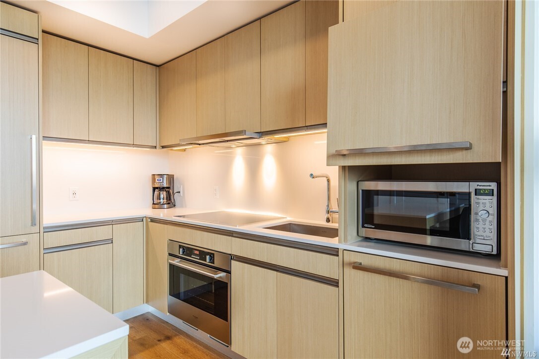 1808 Minor Avenue #905, Seattle, WA 98101