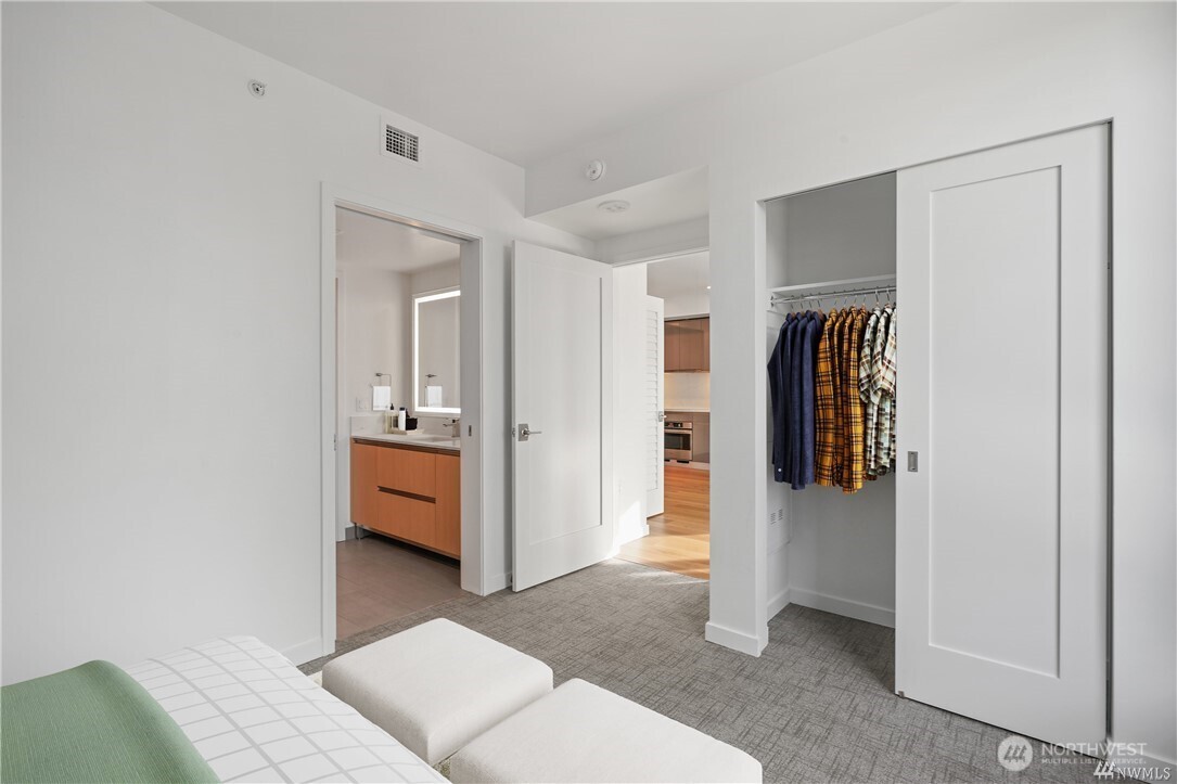 1808 Minor Avenue #905, Seattle, WA 98101