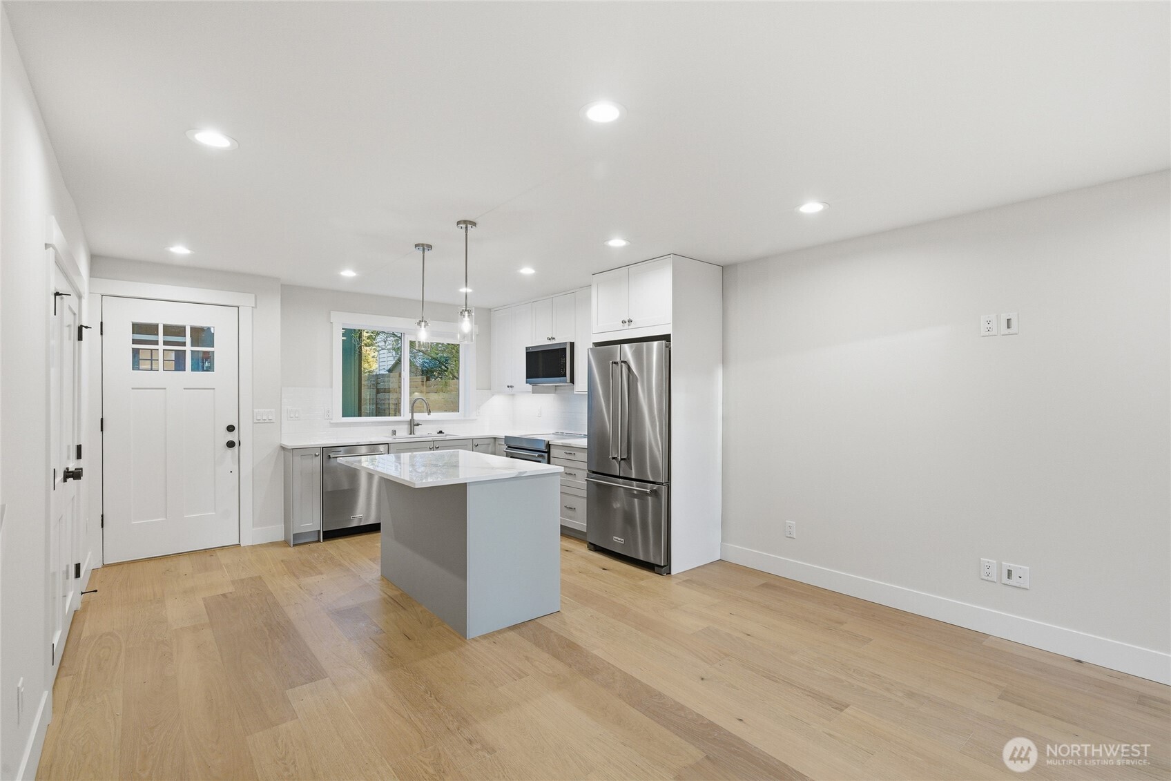 8817 Densmore Avenue N, Seattle, WA 98103