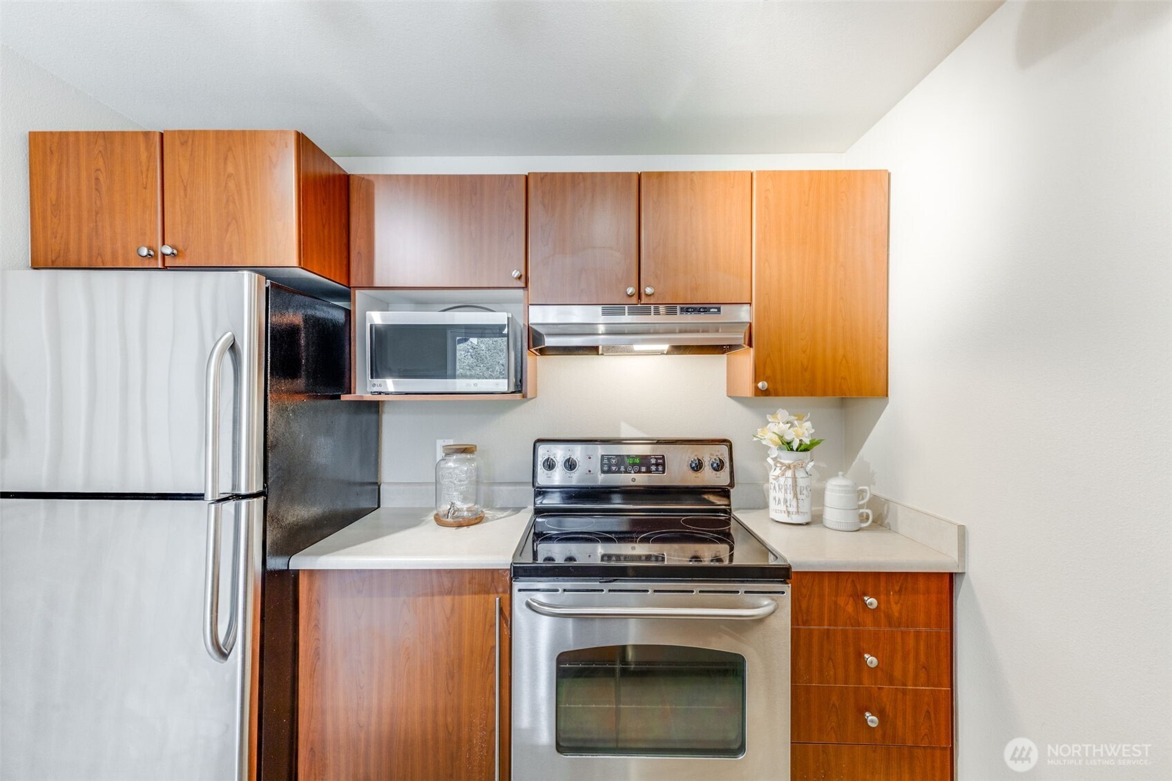 10619 SE 261st Place #E304, Kent, WA 98030-6738