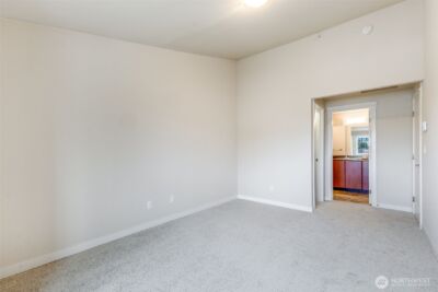 10619 SE 261st Place #E304, Kent, WA 98030-6738 - Photo 19
