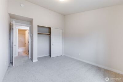 10619 SE 261st Place #E304, Kent, WA 98030-6738 - Photo 26