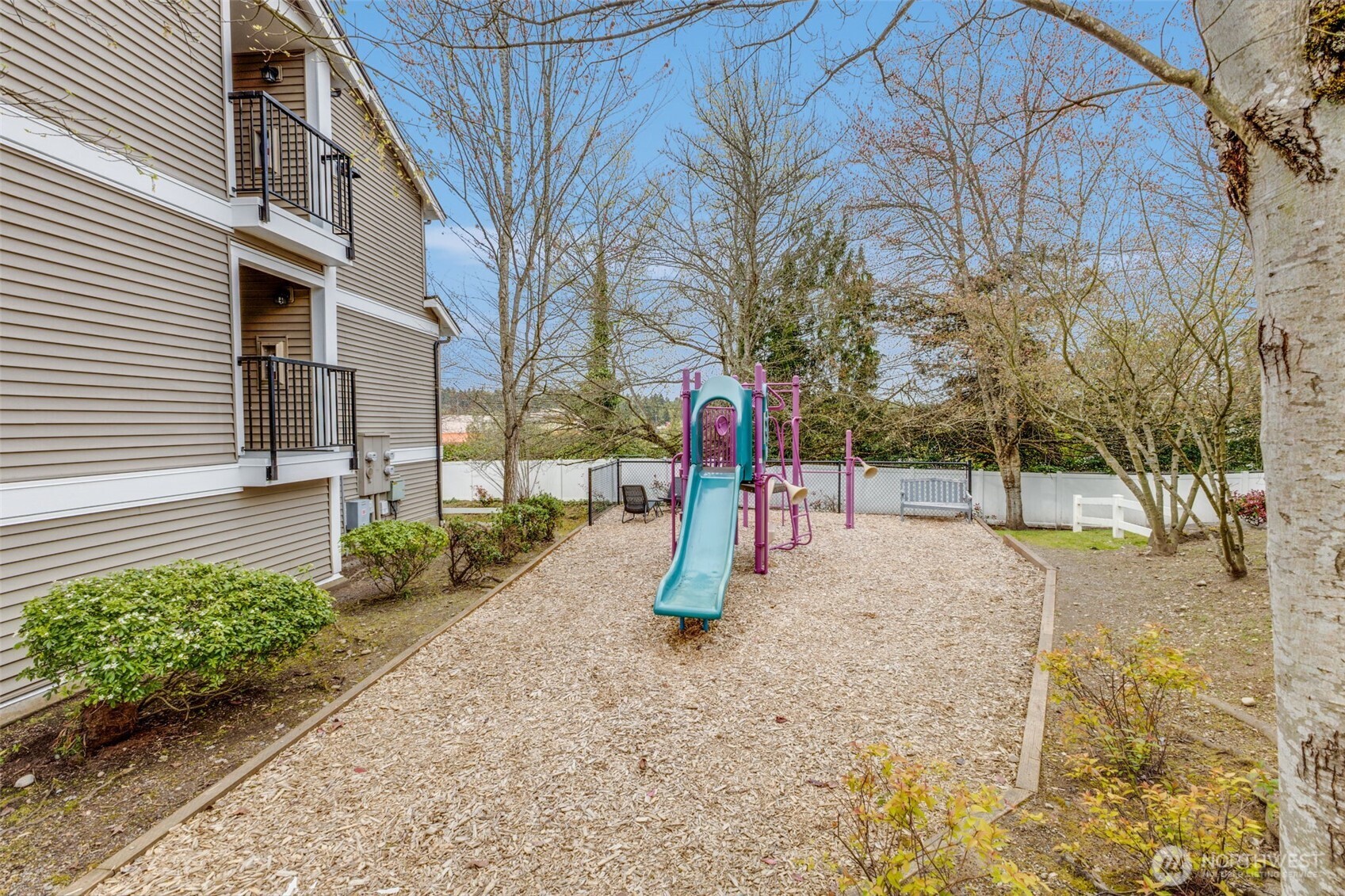 10619 SE 261st Place #E304, Kent, WA 98030-6738