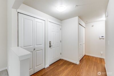 10619 SE 261st Place #E304, Kent, WA 98030-6738 - Photo 5
