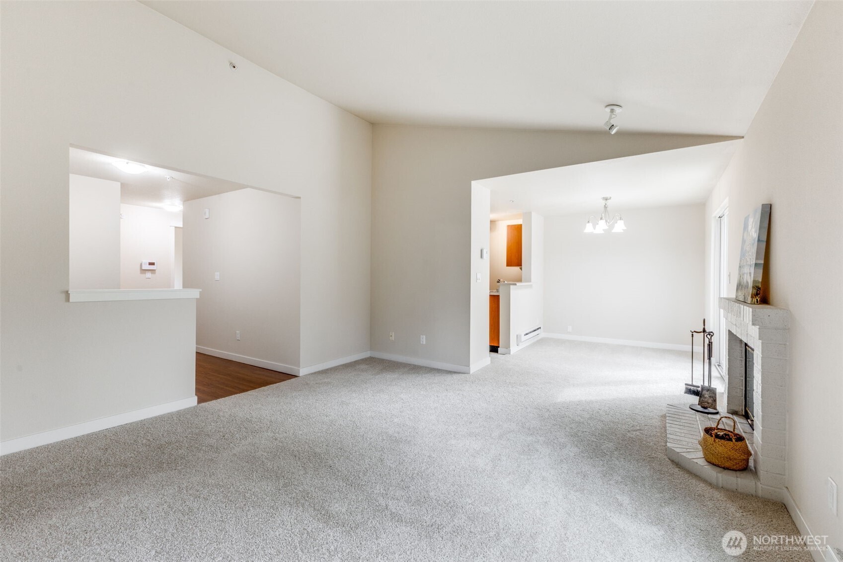 10619 SE 261st Place #E304, Kent, WA 98030-6738