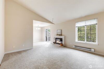10619 SE 261st Place #E304, Kent, WA 98030-6738 - Photo 9