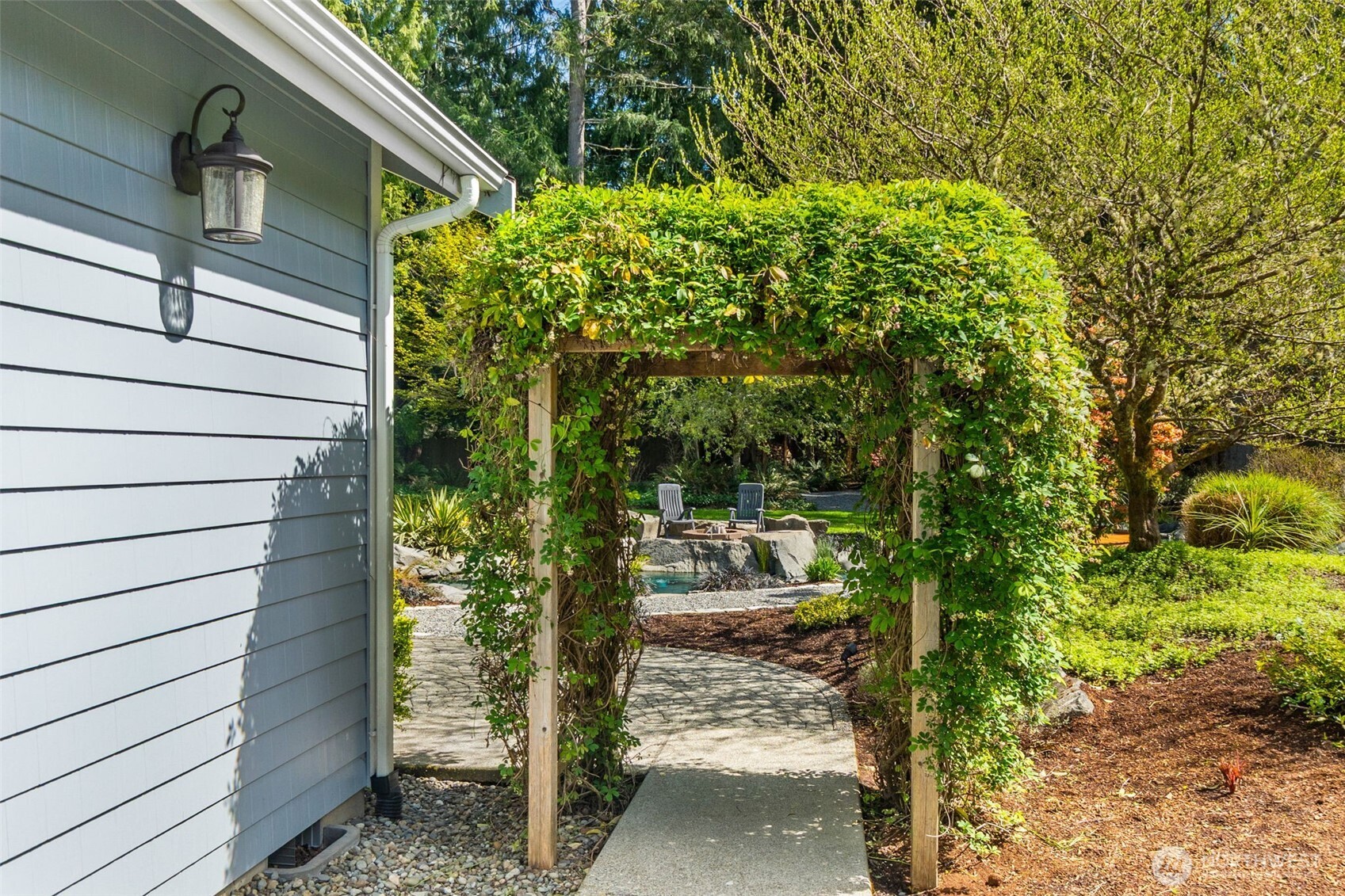 2203 62nd Avenue NW, Olympia, WA 98502
