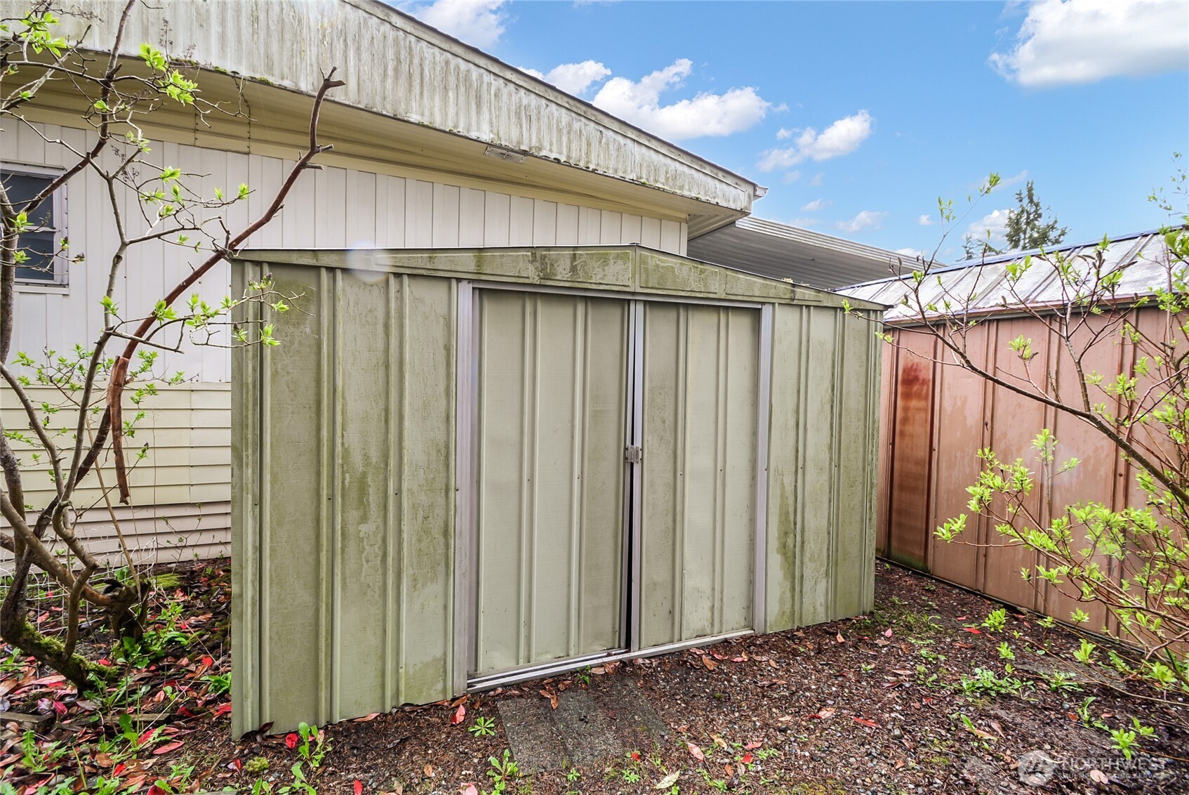 5220 SW 176th Street #16, Lynnwood, WA 98037