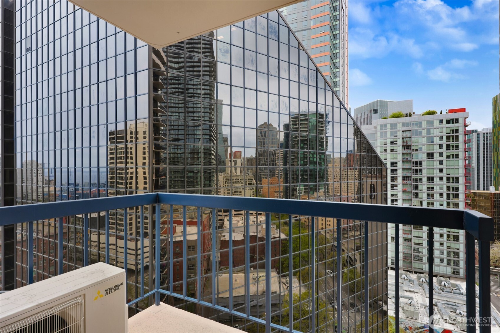 2100 3rd Avenue #1804, Seattle, WA 98121