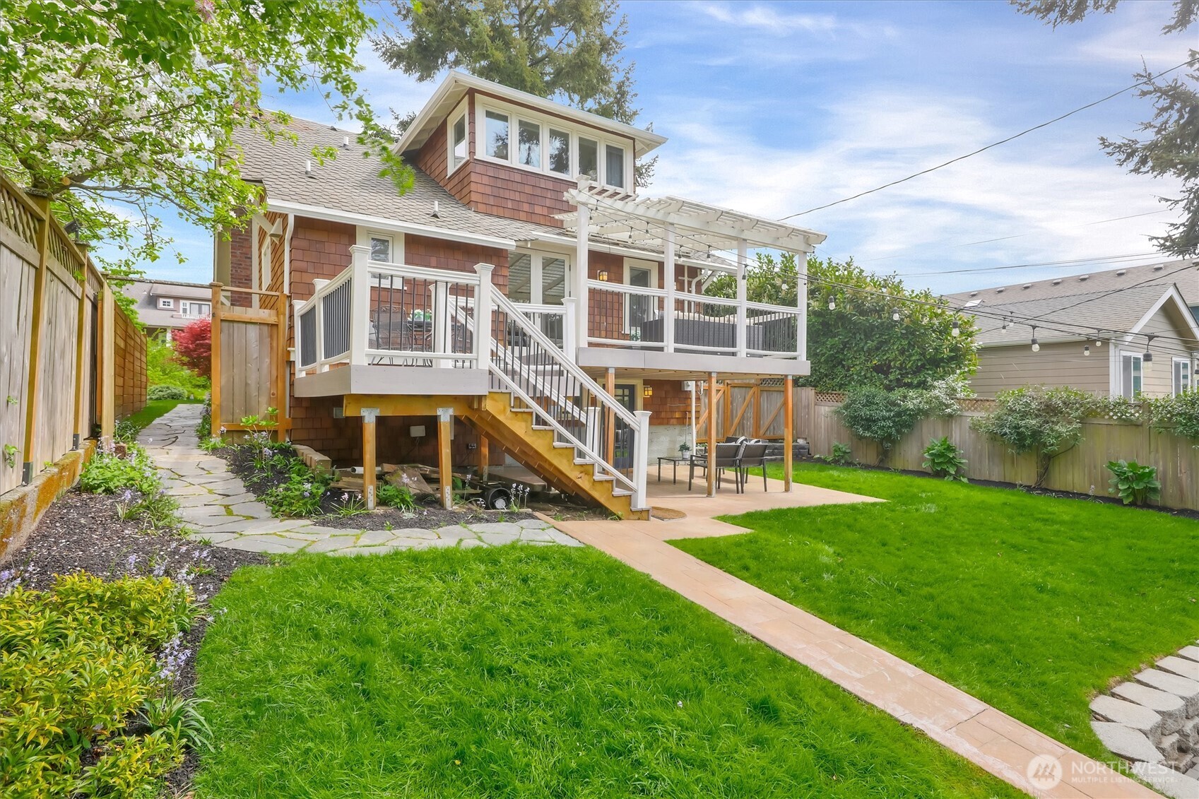 2635 46th Avenue SW, Seattle, WA 98116