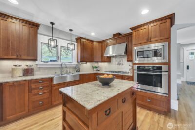 2635 46th Avenue SW, Seattle, WA 98116 - Photo 8