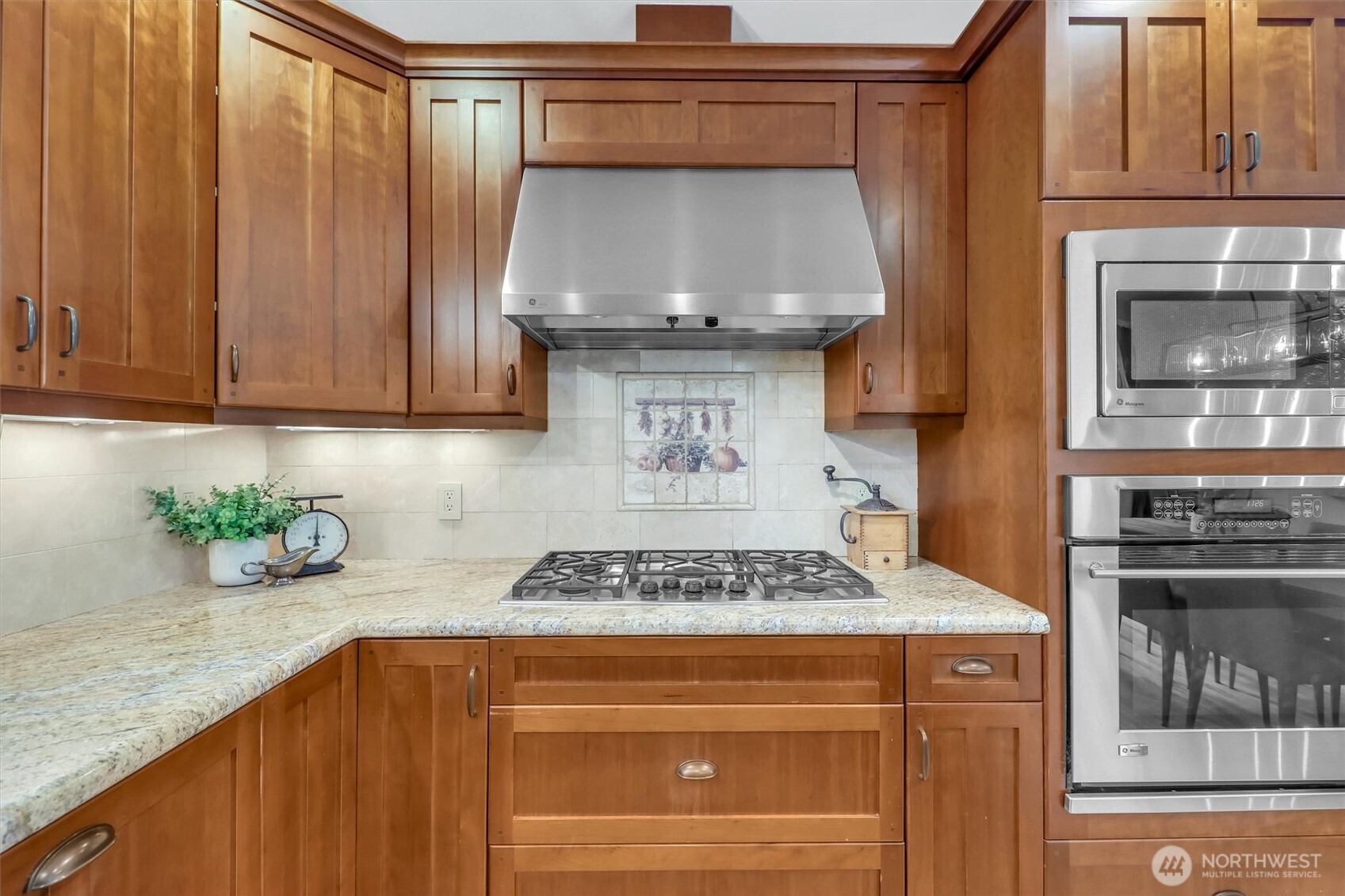 2635 46th Avenue SW, Seattle, WA 98116