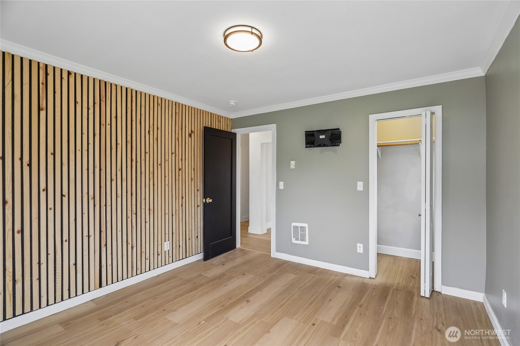102 S 56th Street , Tacoma, WA 98408