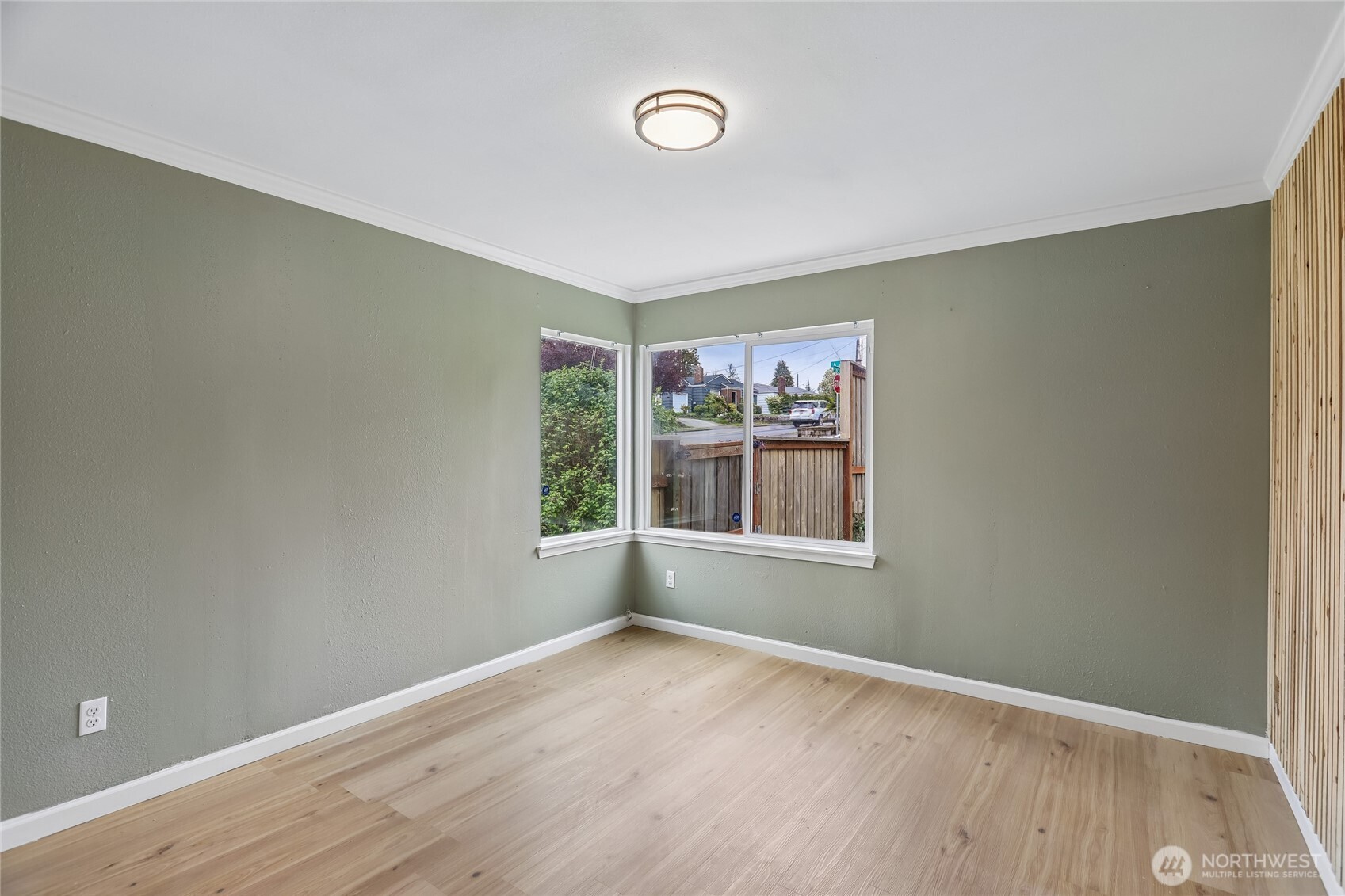 102 S 56th Street , Tacoma, WA 98408