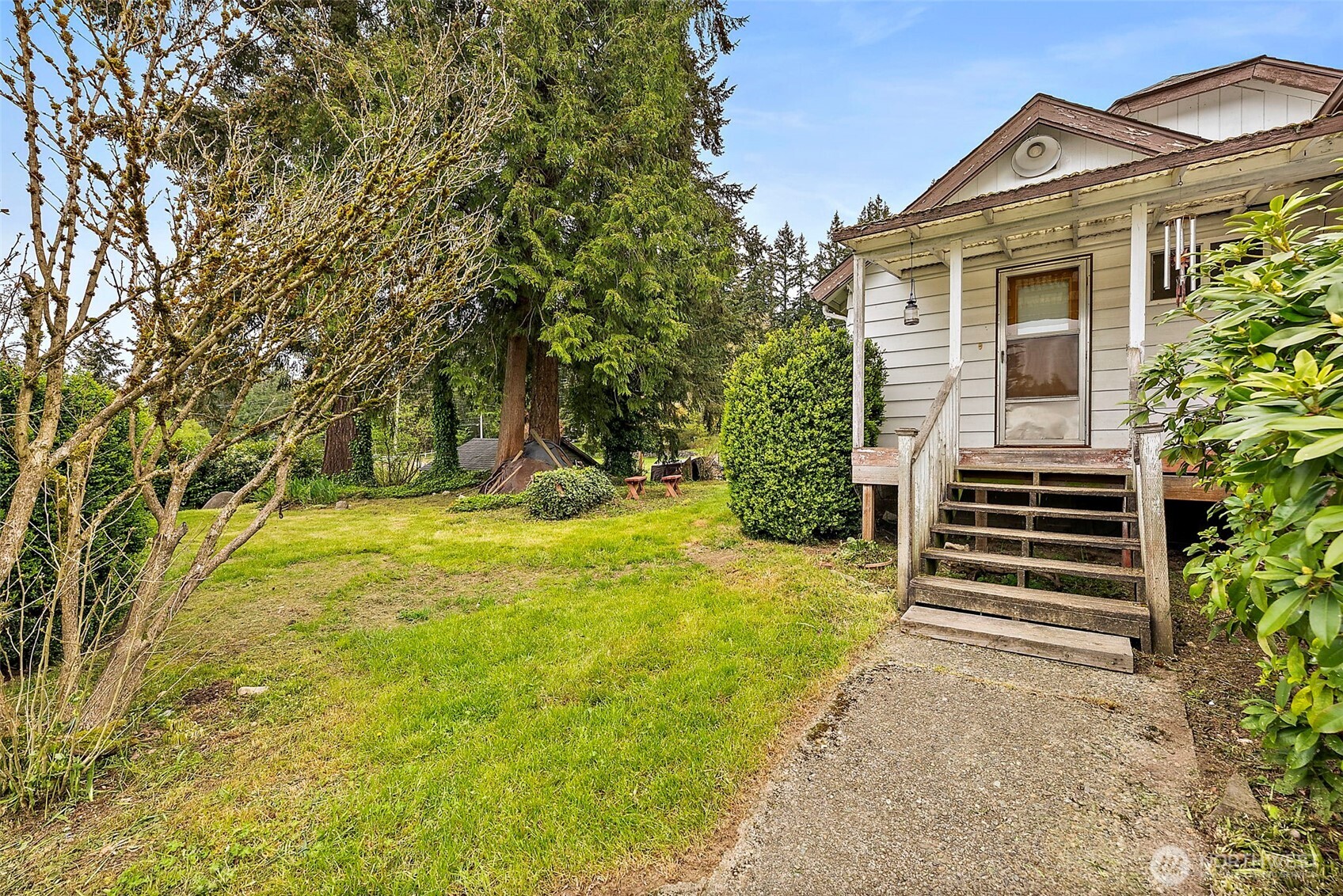 12106 County Line Road E, Edgewood, WA 98372