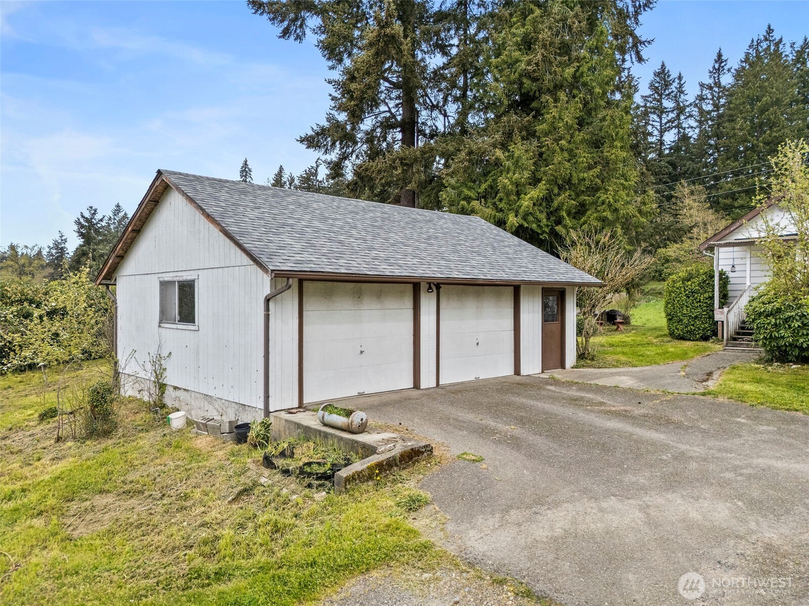 12106 County Line Road E, Edgewood, WA 98372