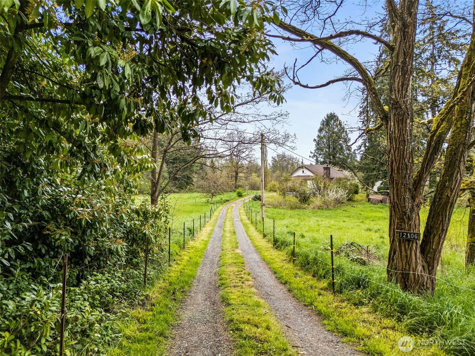 12106 County Line Road E, Edgewood, WA 98372
