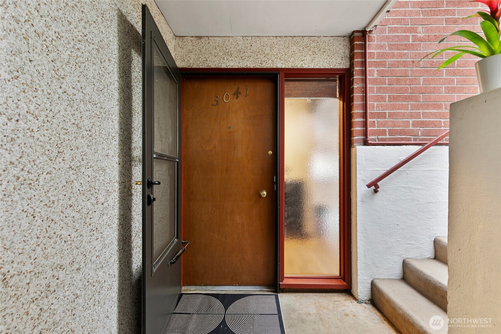3041 24th Avenue W, Seattle, WA 98199
