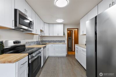 3041 24th Avenue W, Seattle, WA 98199 - Photo 11