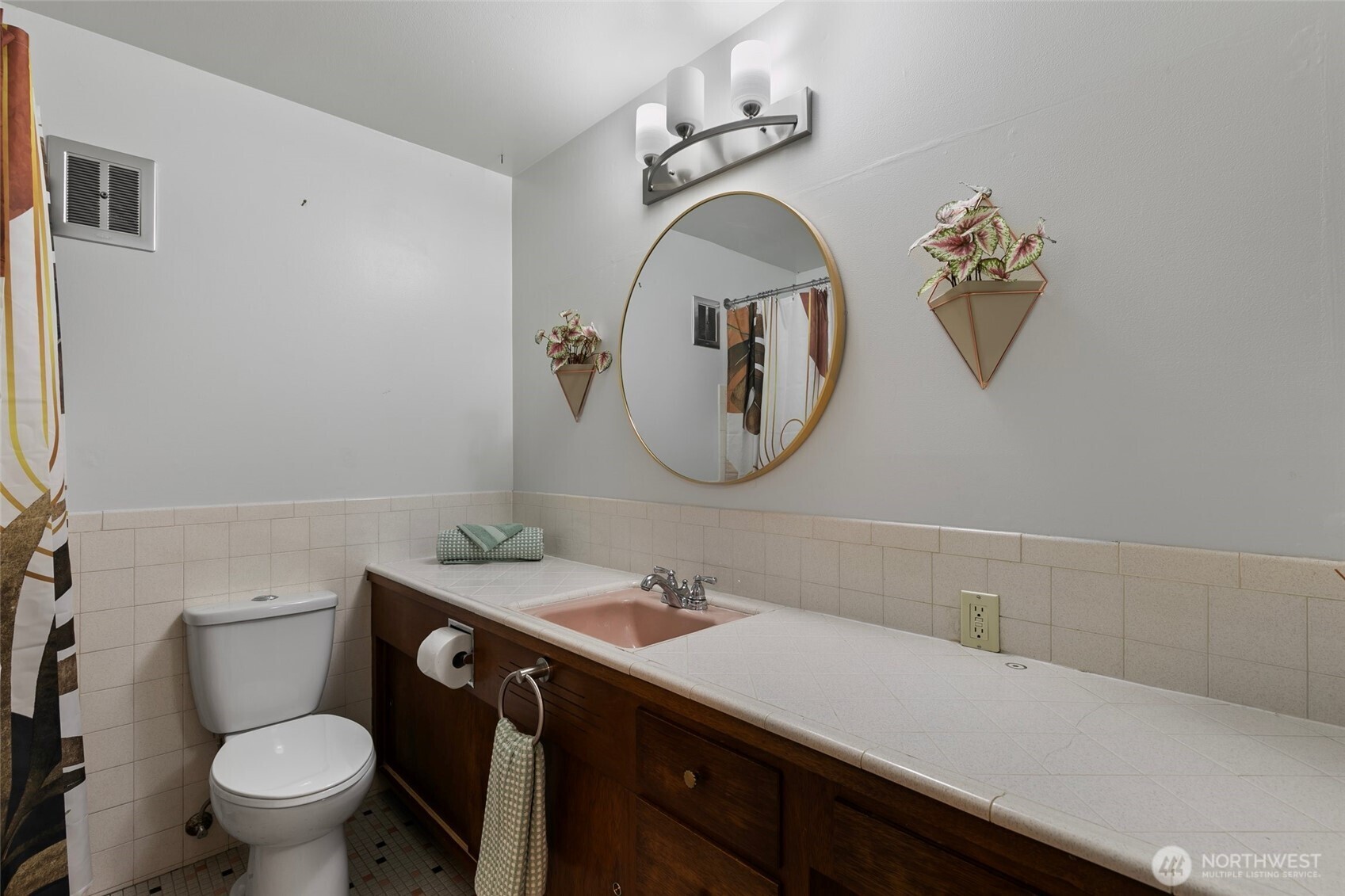 3041 24th Avenue W, Seattle, WA 98199