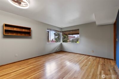 3041 24th Avenue W, Seattle, WA 98199 - Photo 18
