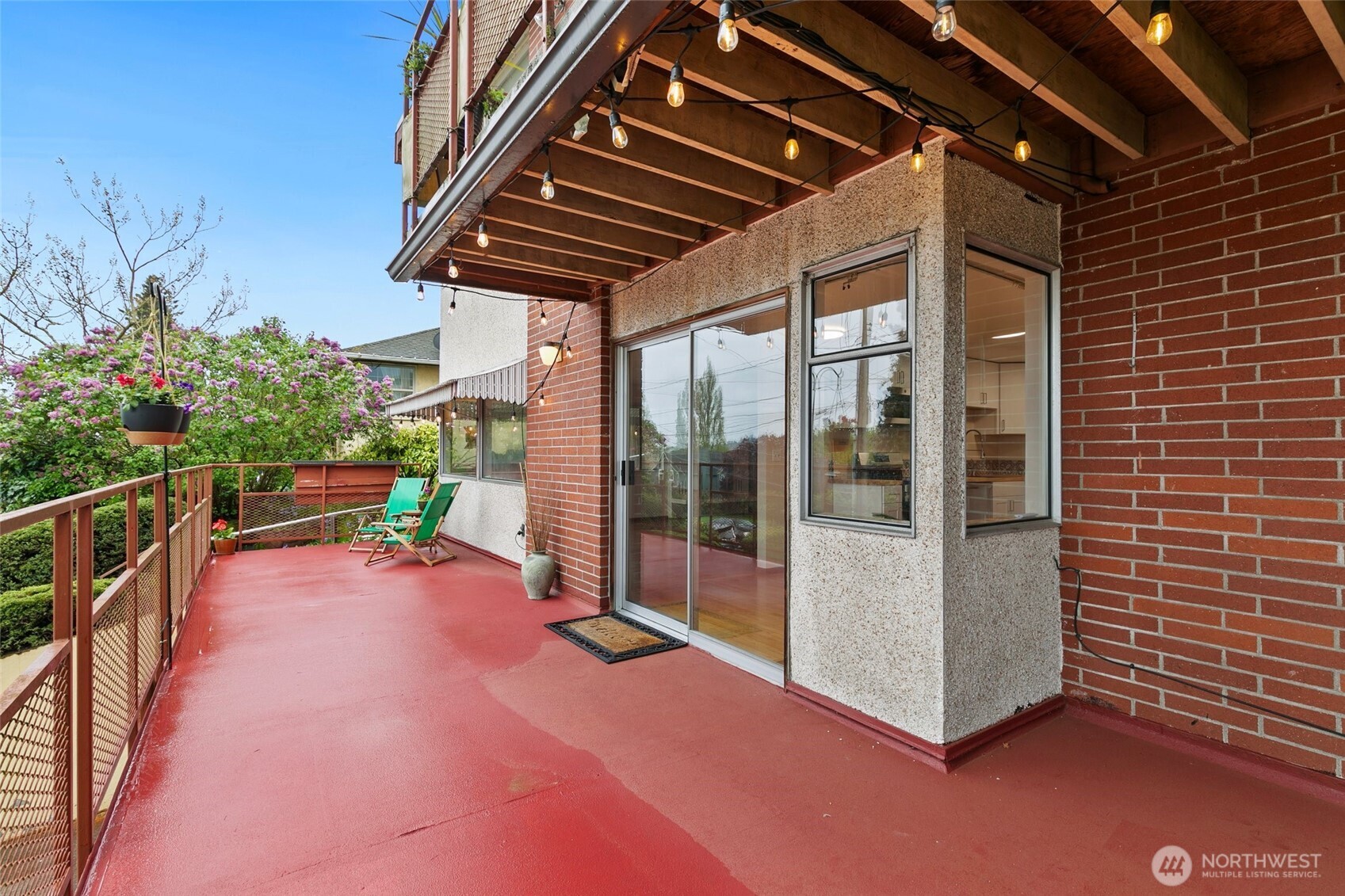 3041 24th Avenue W, Seattle, WA 98199