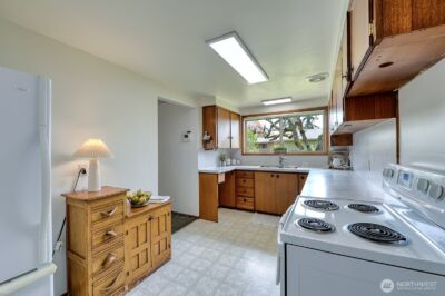 1724 Sunset Drive , Burlington, WA 98233 - Photo 11