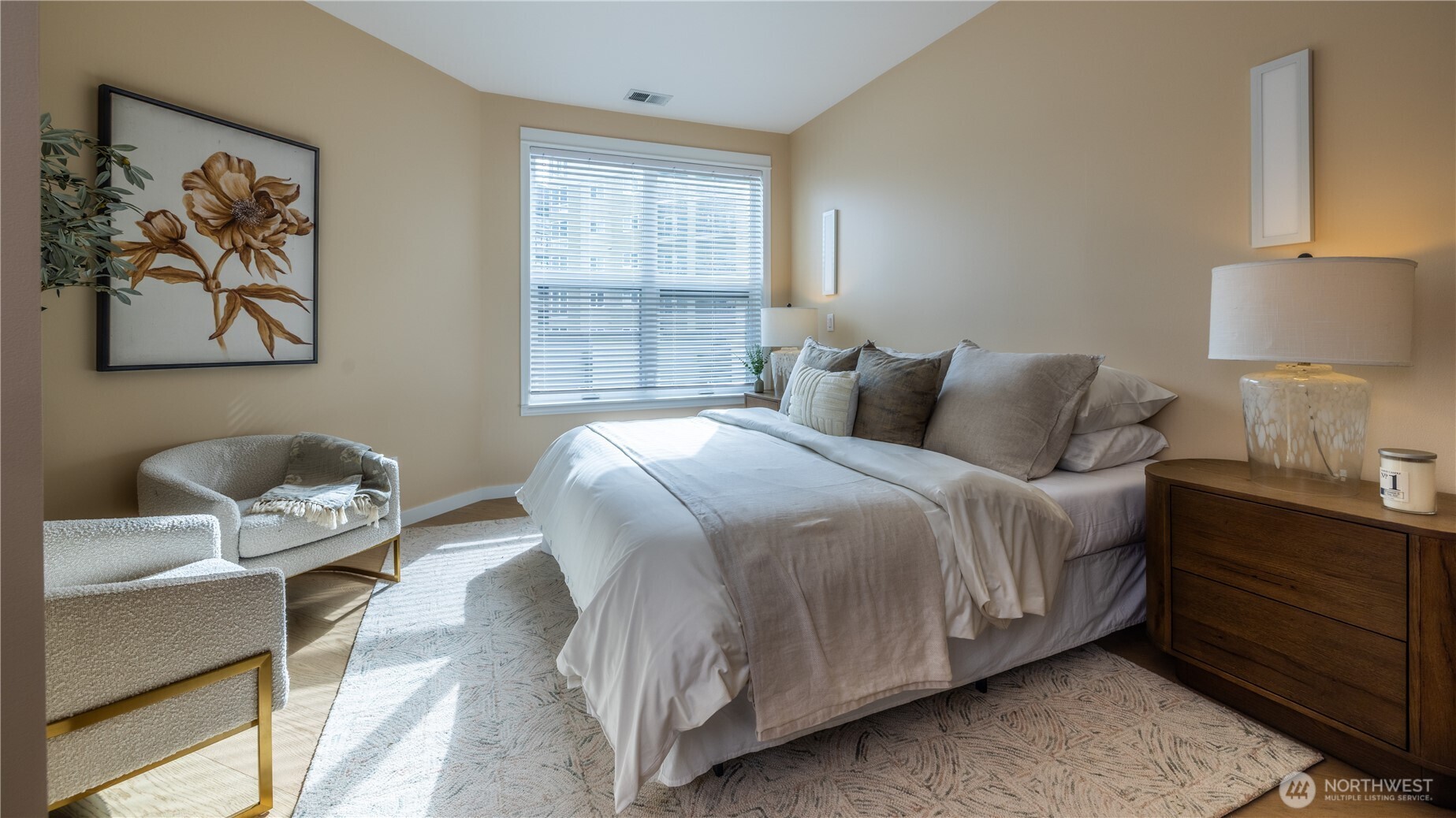 10042 Main Street #427, Bellevue, WA 98004-6046