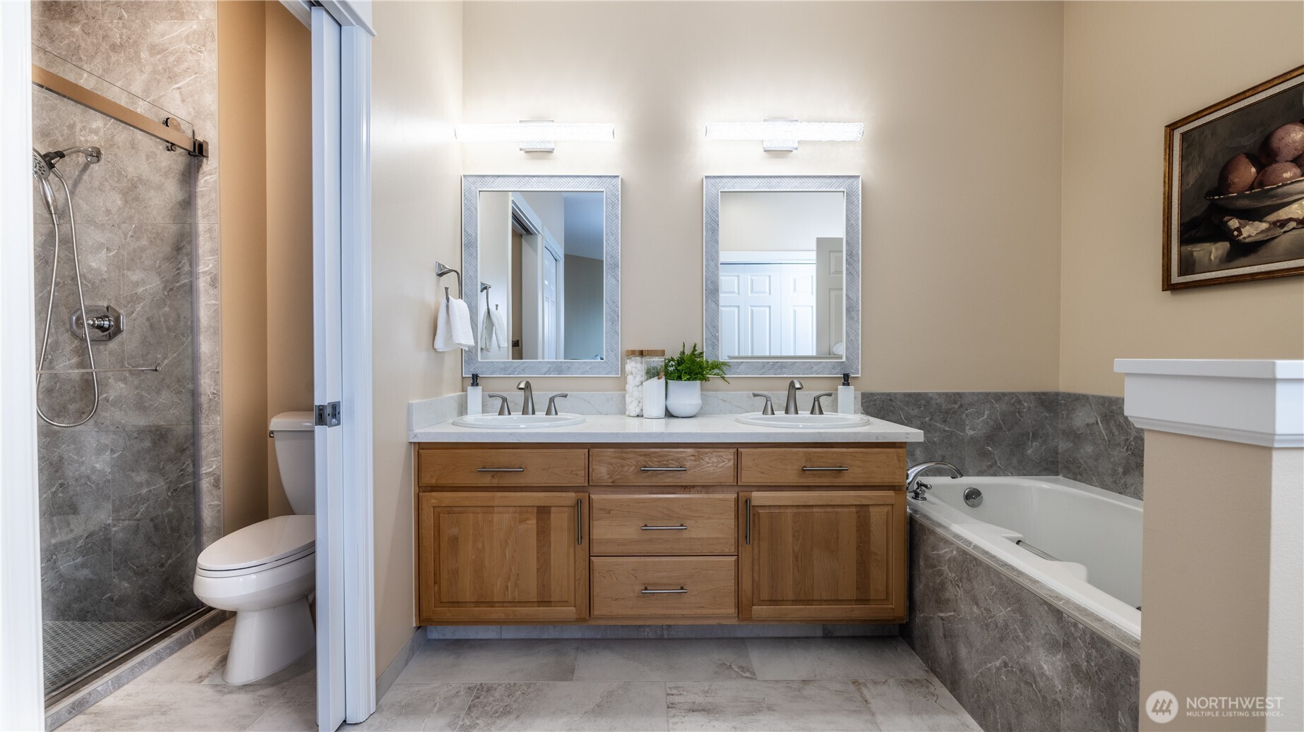 10042 Main Street #427, Bellevue, WA 98004-6046