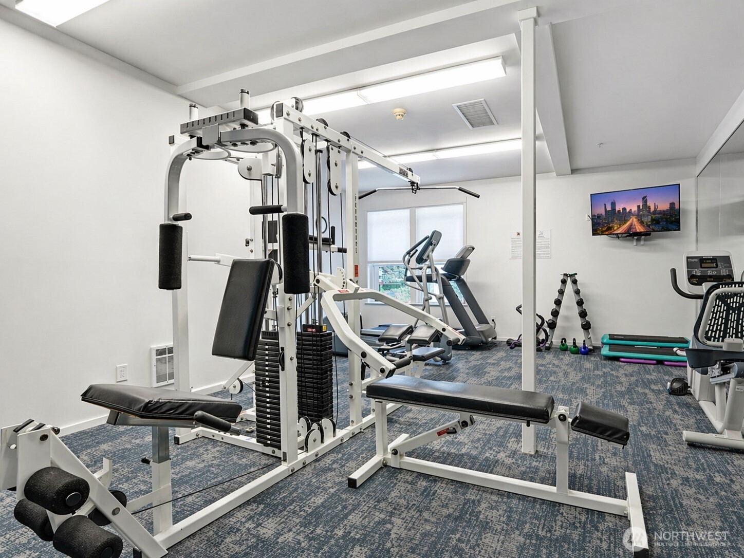 10042 Main Street #427, Bellevue, WA 98004-6046