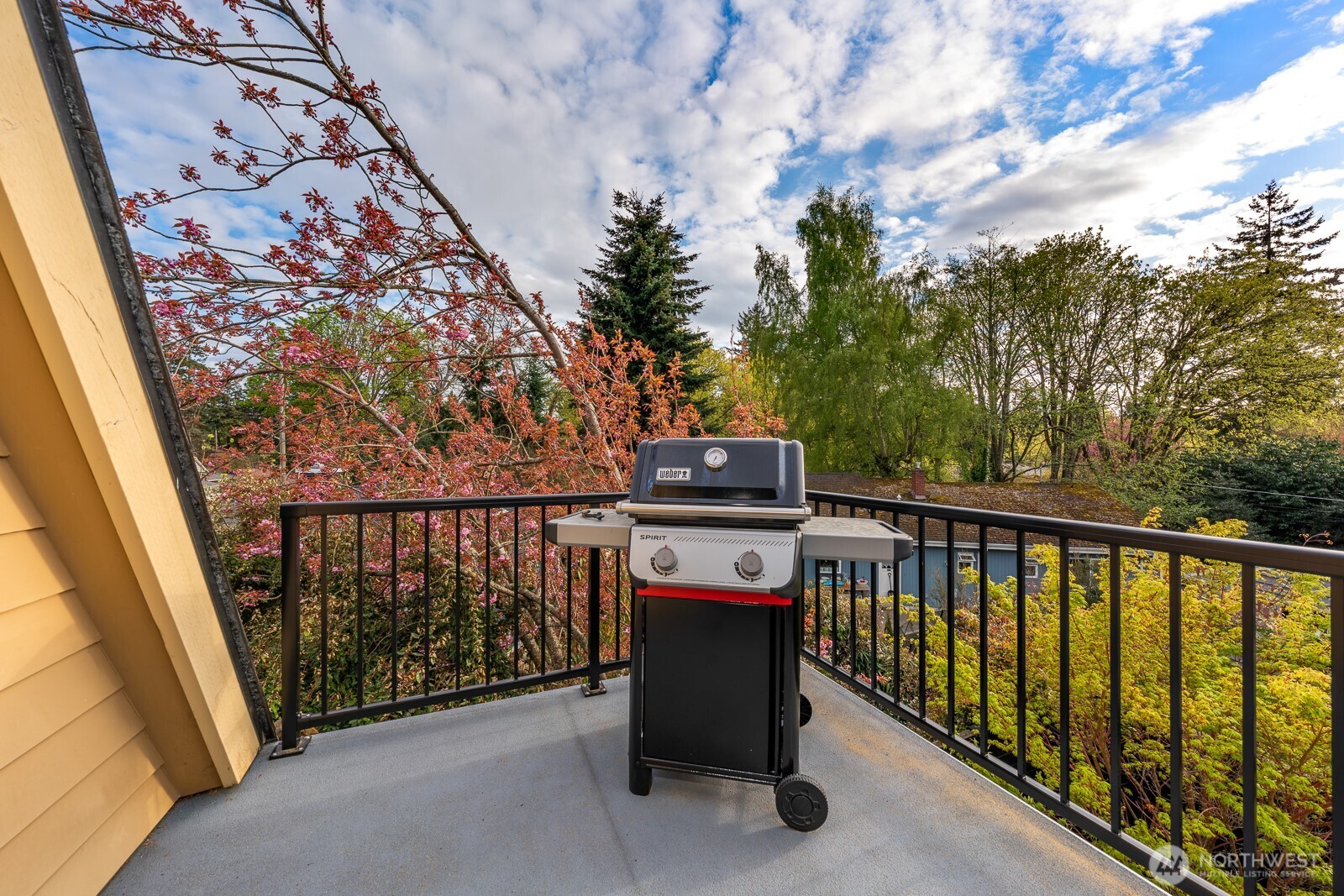 12011 9th Avenue NW #2, Seattle, WA 98177-3436