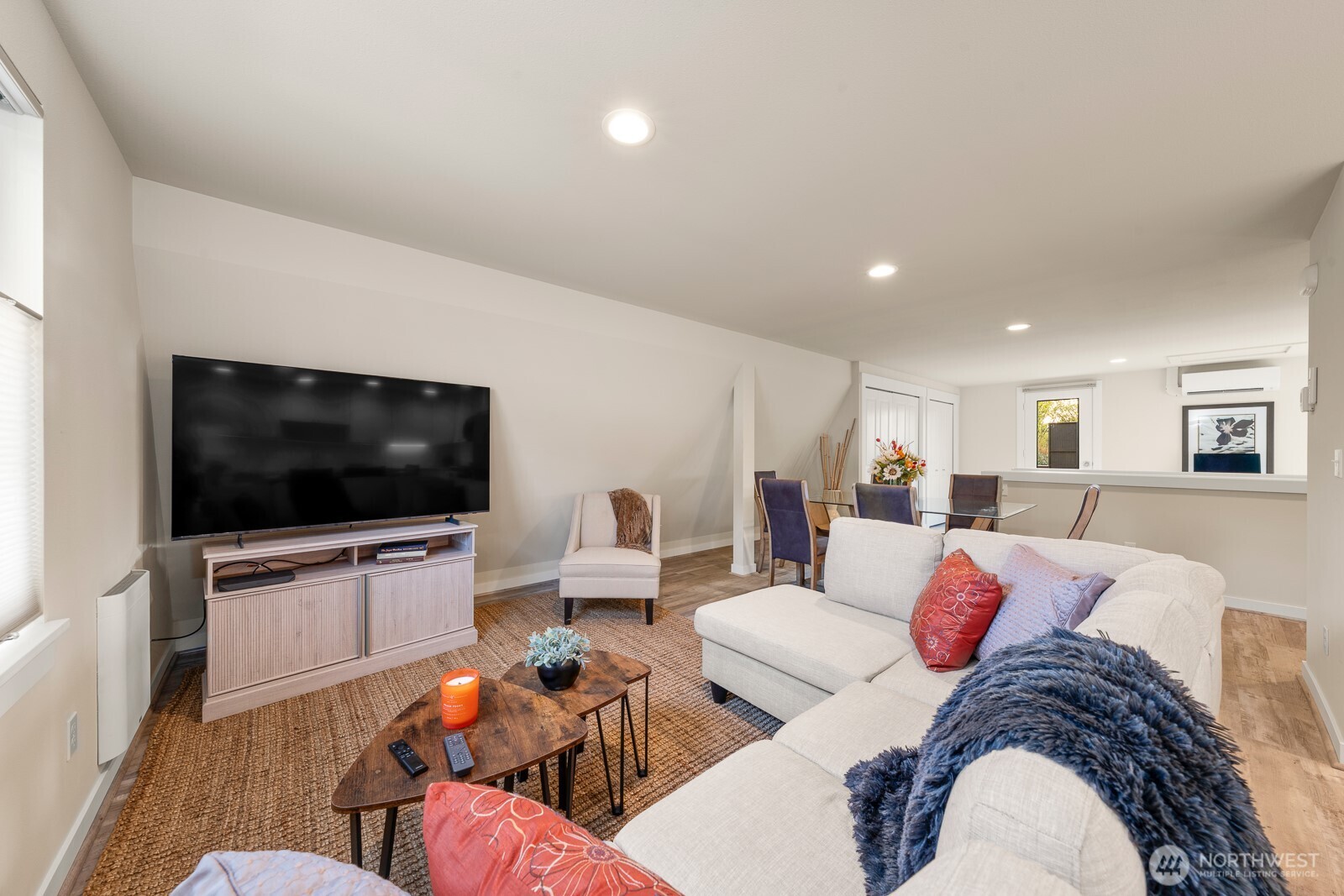 12011 9th Avenue NW #2, Seattle, WA 98177-3436