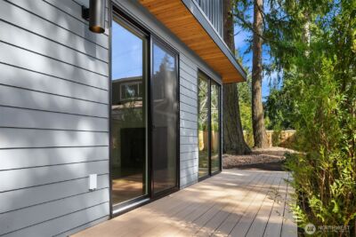 12249 NE 66TH Street , Kirkland, WA 98033 - Photo 31