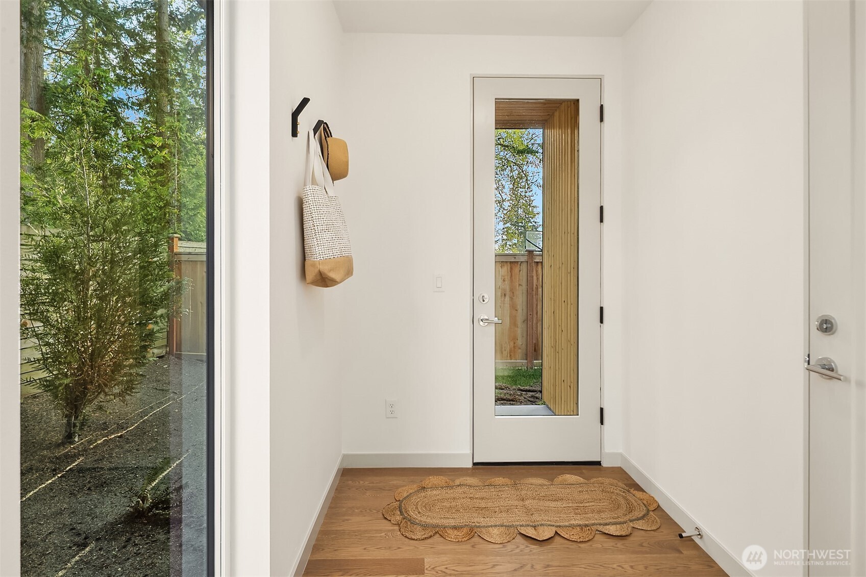 12249 NE 66TH Street , Kirkland, WA 98033