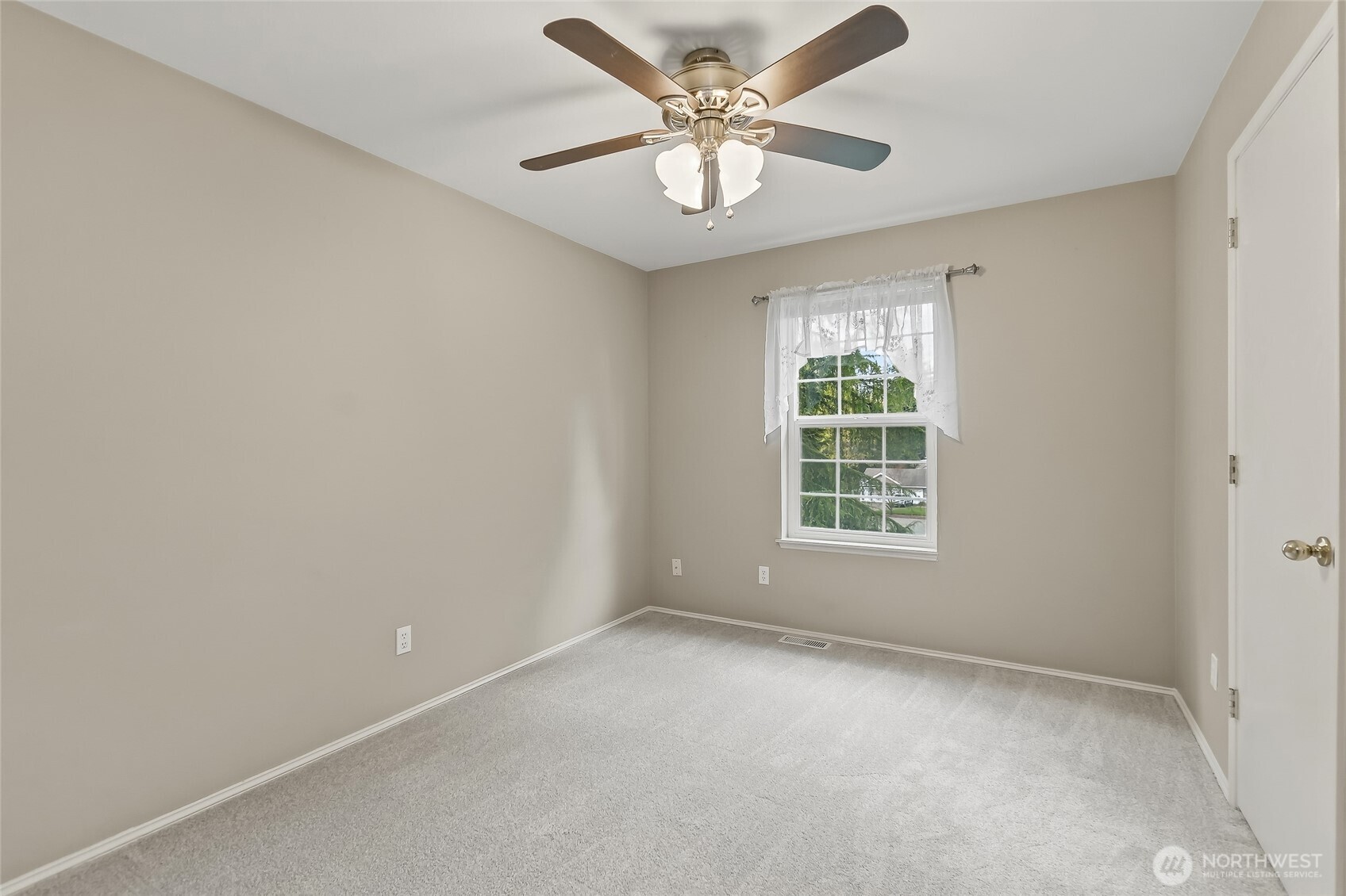 20059 SE 290th Place , Kent, WA 98042