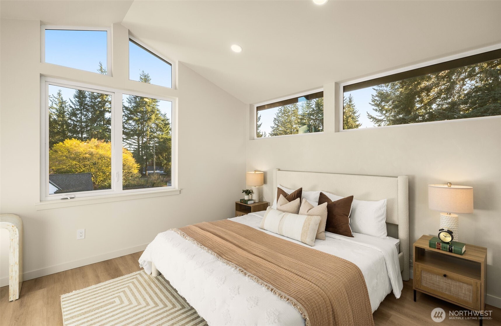14033 Densmore Avenue N, Seattle, WA 98133