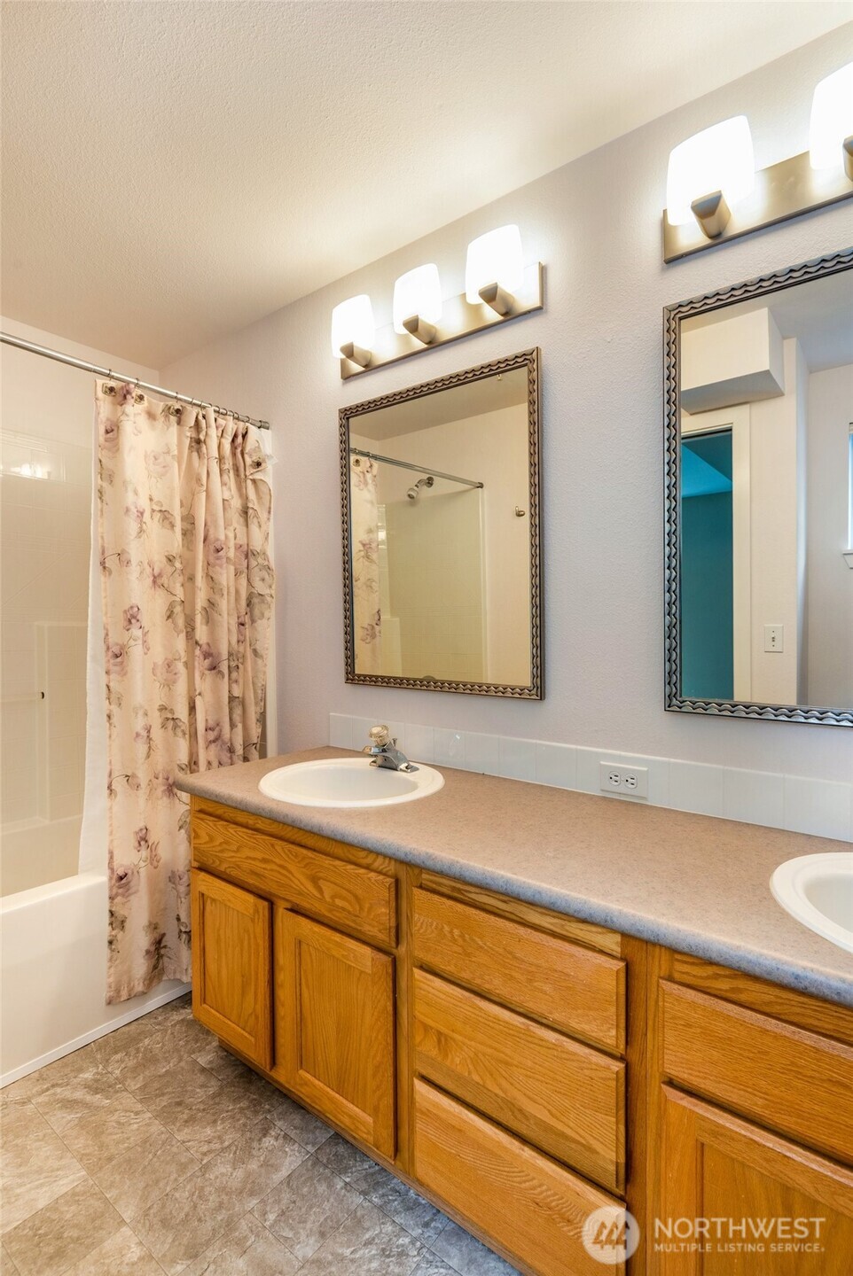 2001 120th Place SE #5-104, Everett, WA 98208-6262