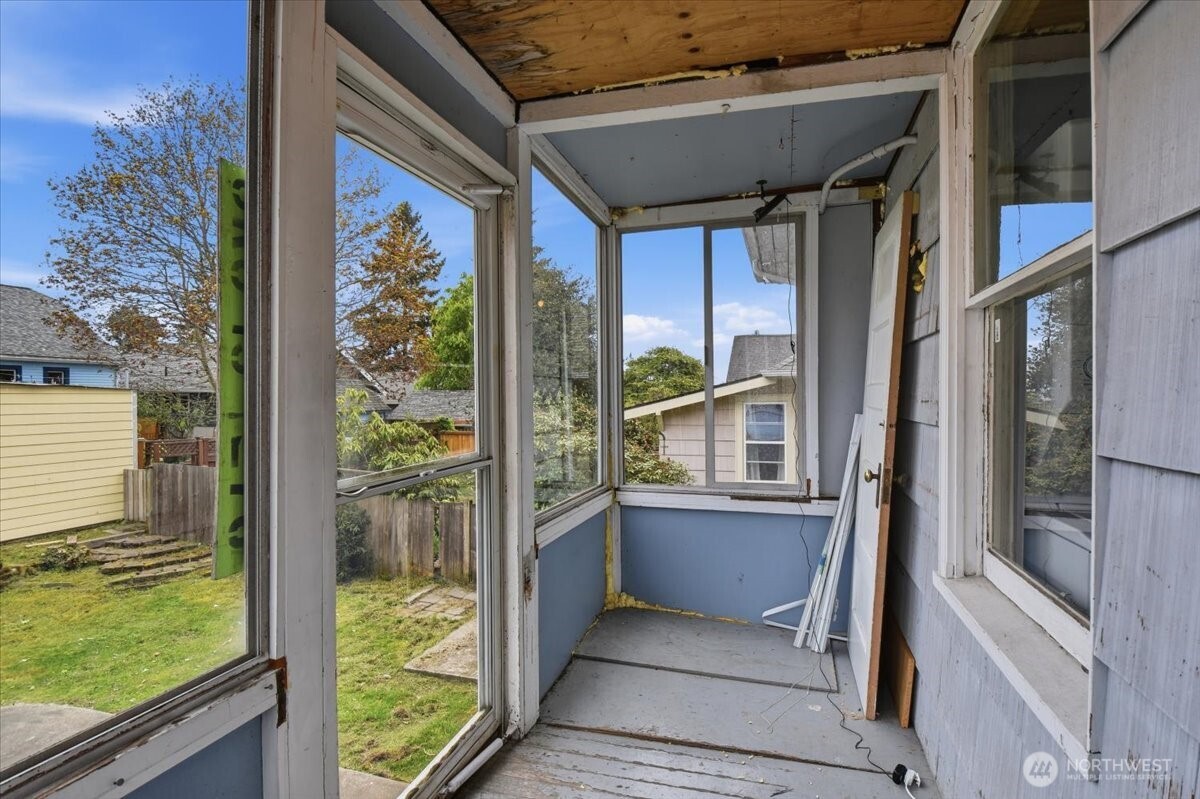 308 NE 50th Street , Seattle, WA 98105