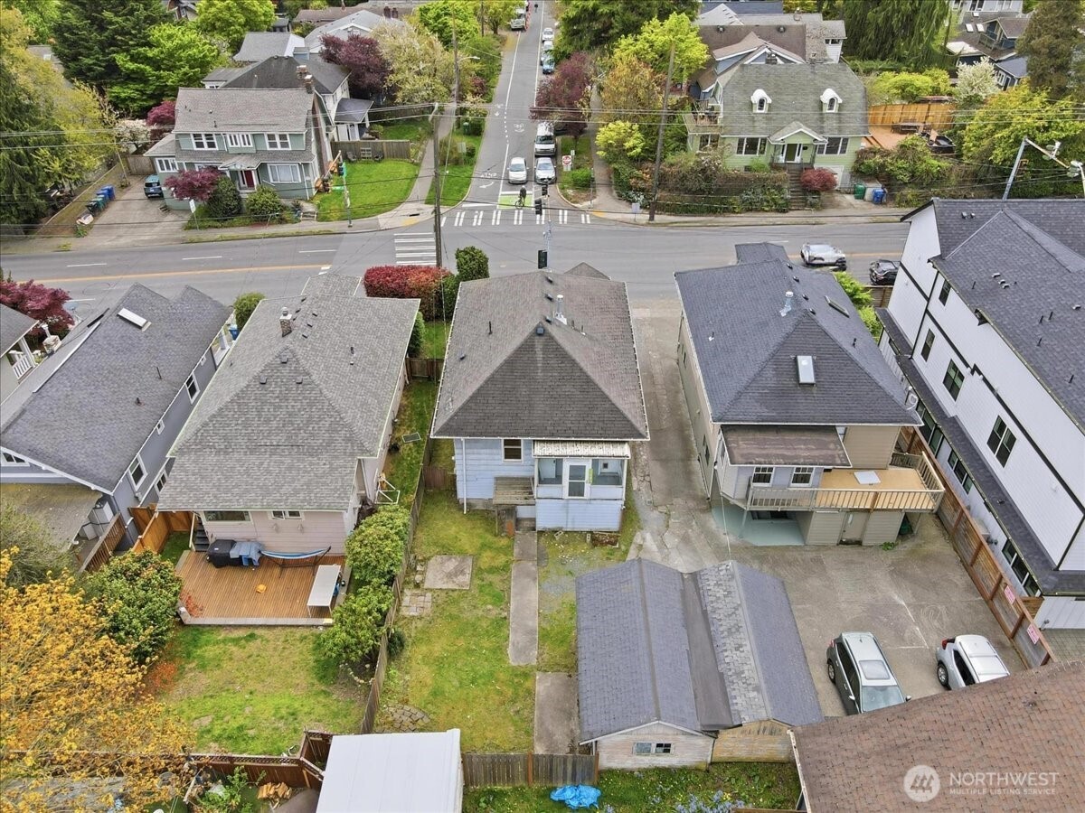 308 NE 50th Street , Seattle, WA 98105