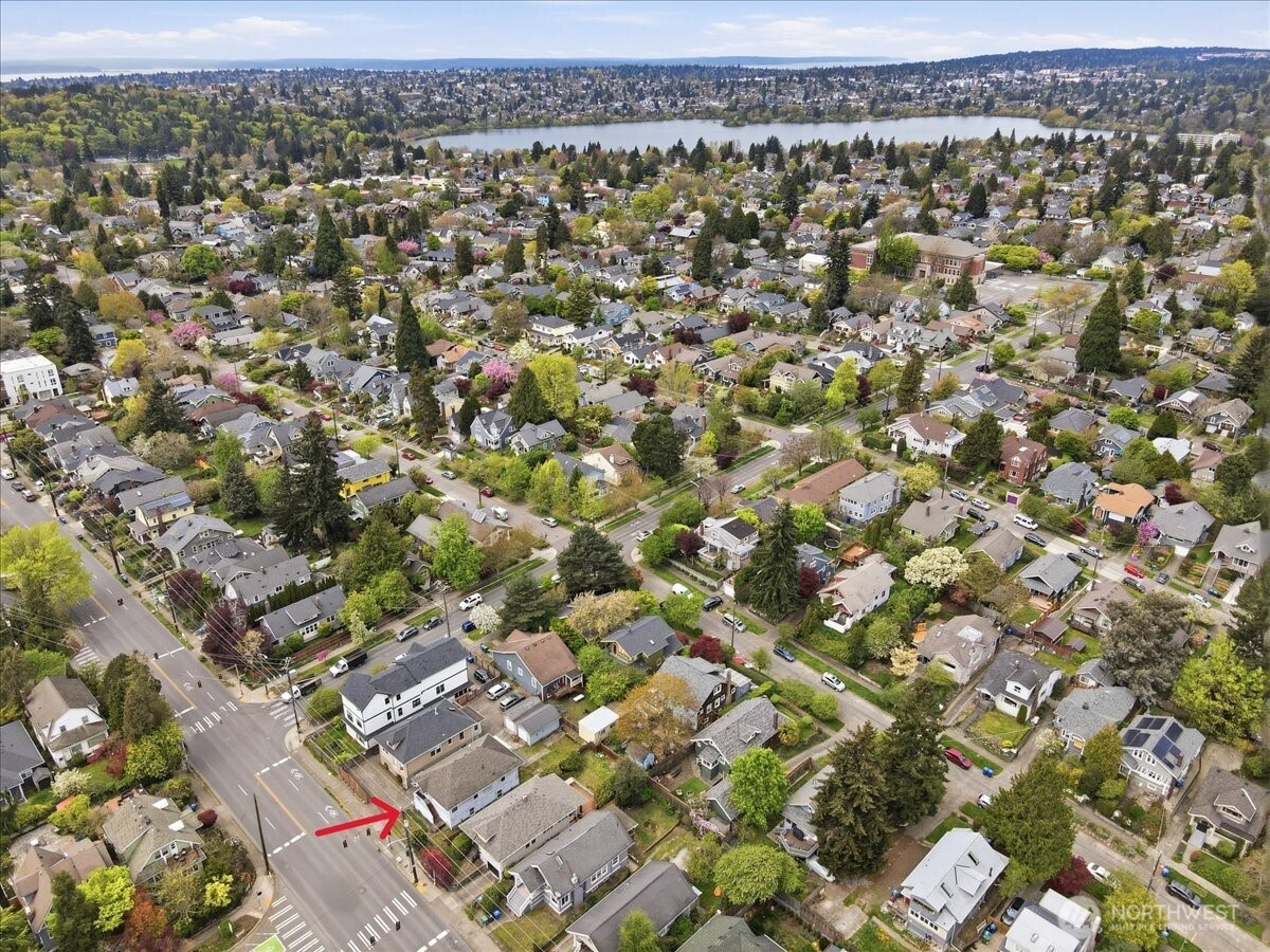 308 NE 50th Street , Seattle, WA 98105